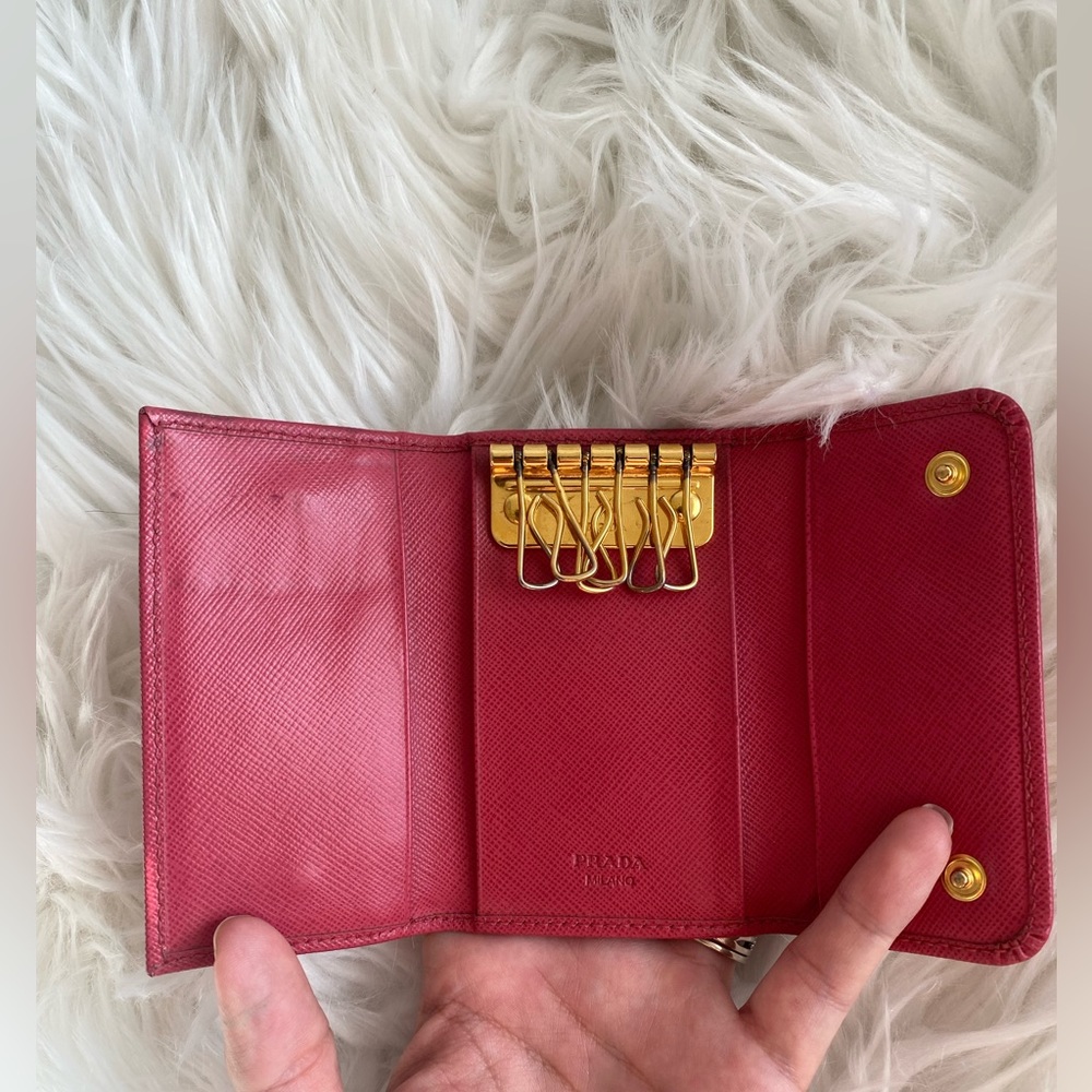 ✨Prada pink key holder ✨ - Picture 4 of 11